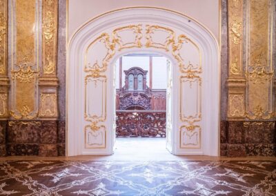 Jogi Könyvszalon előtér